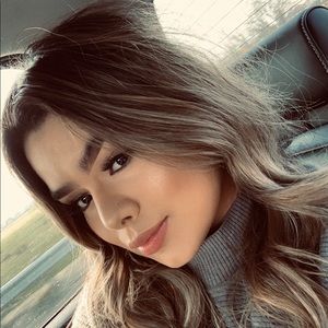 Meet your Posher, Cecilia